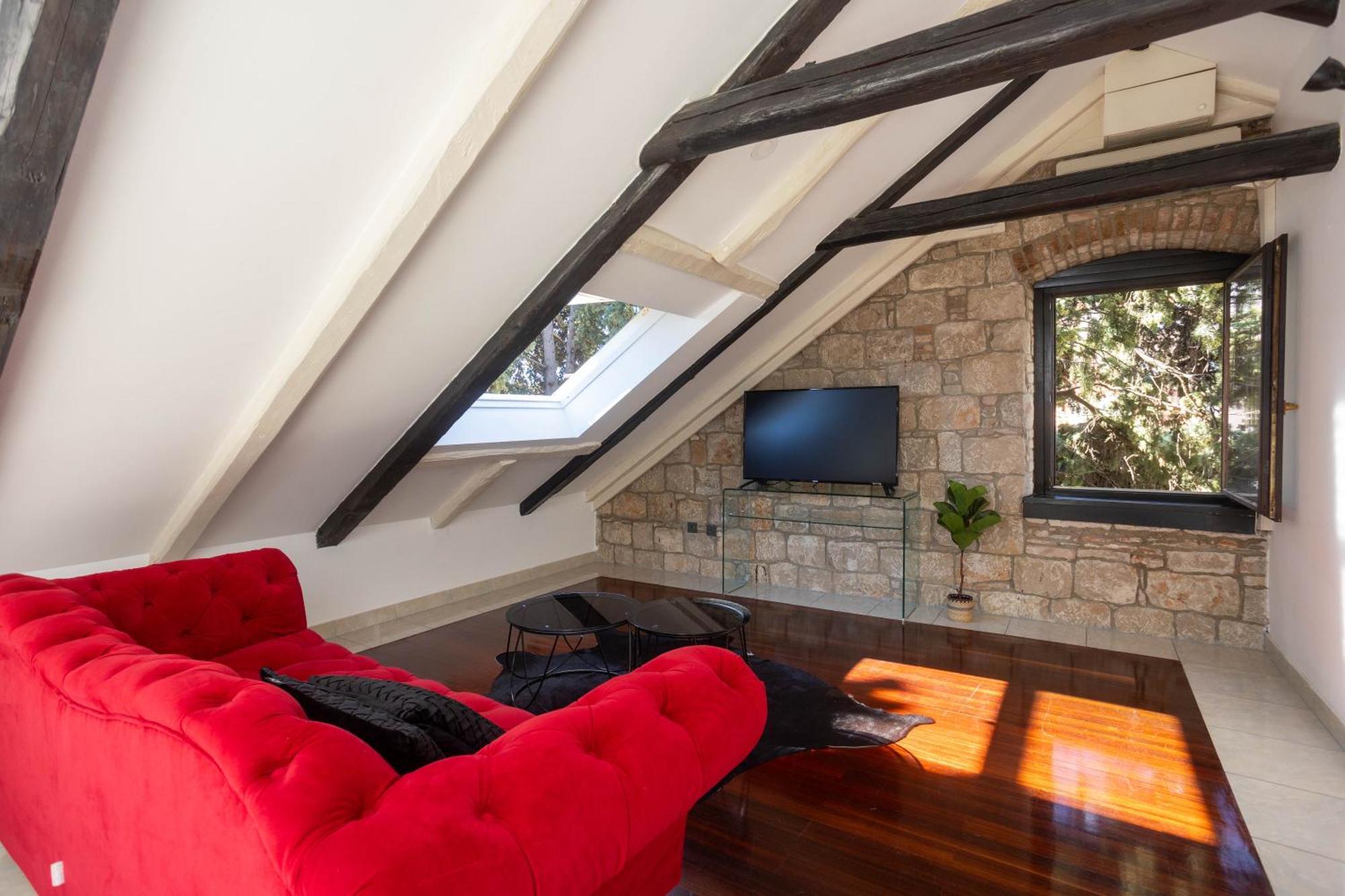 Apartment Luxattic Split
